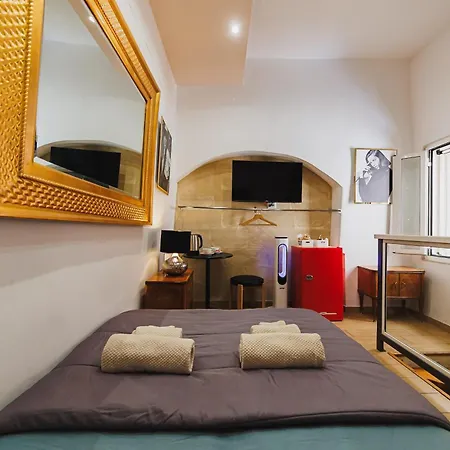 Casa vacanze Corte Del Dattilo Nel Borgo Antico *