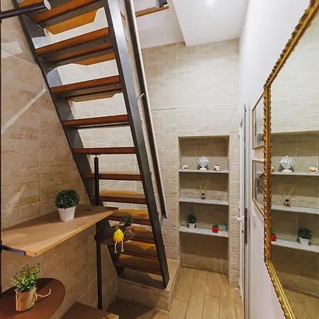 Corte Del Dattilo Nel Borgo Antico * Μπάρι