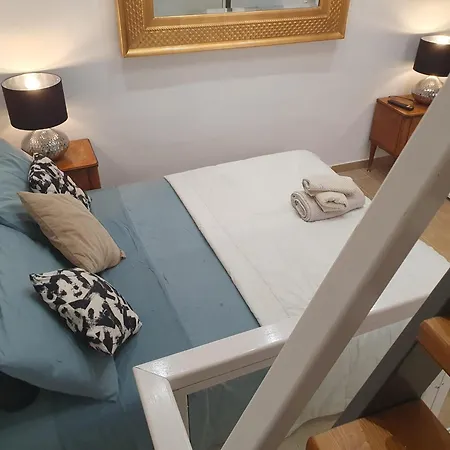 Holiday home Corte Del Dattilo Nel Borgo Antico Bari