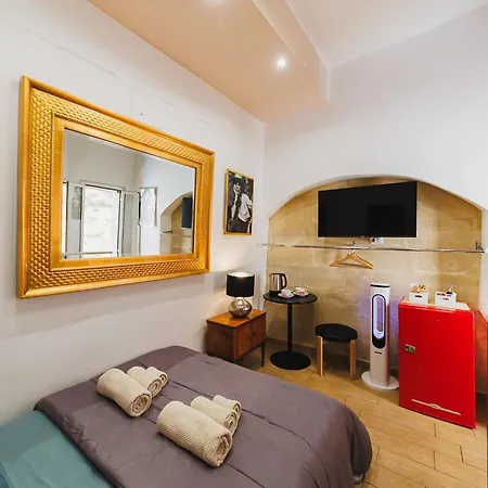 Nyaraló Corte Del Dattilo Nel Borgo Antico Bari